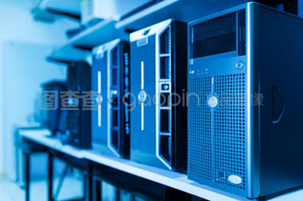 資料室內的電腦網絡伺服器 計算機網絡技術的開發(fā)與應用